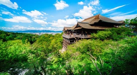 Kuil-Terindah-di-Kyoto-Kiyomizudera-di-musim-panas