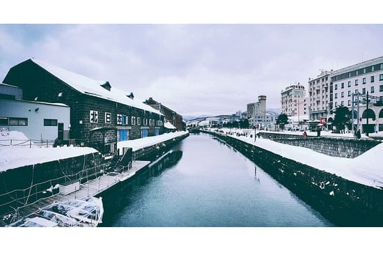 kanal-otaru-hokkaido-siang-hari