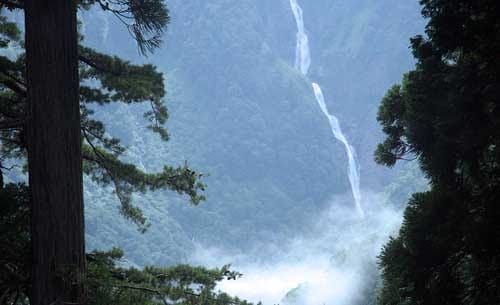 Air Terjun Shomyo (Foto Flickr by Gudonjin AIZA)