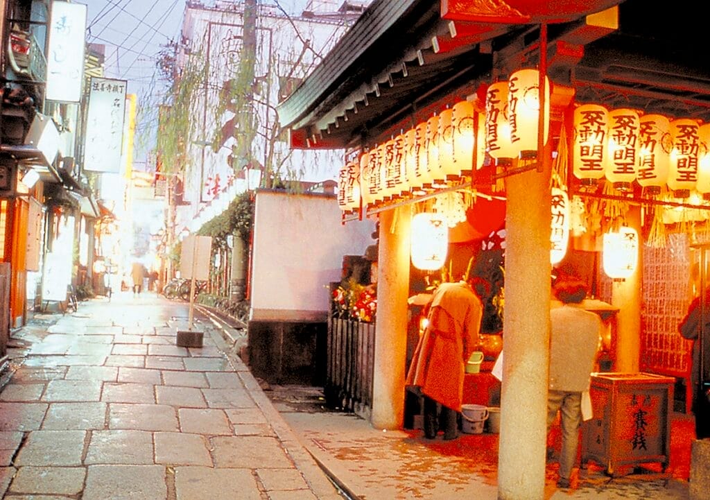 Hozenji Yokocho