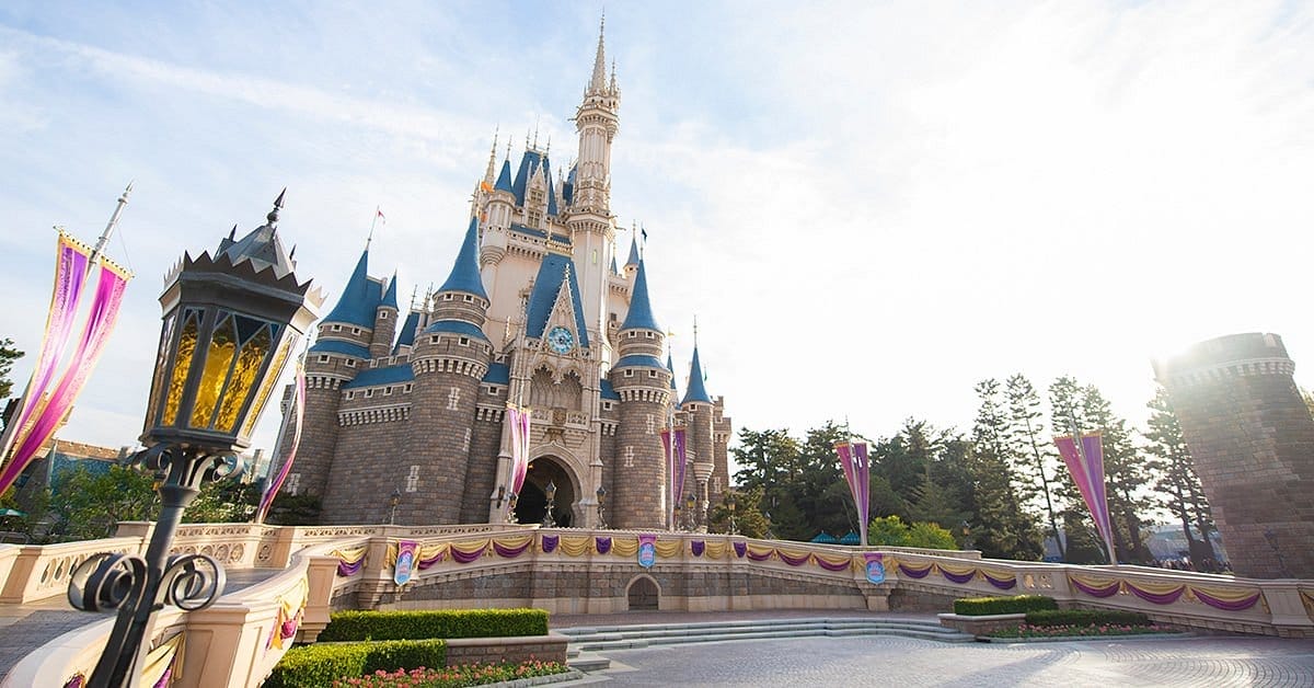 Taman Hiburan Tokyo Disneyland Jepang