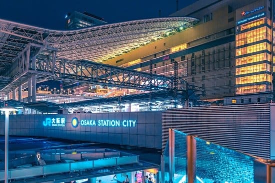 Stasiun & Mall Osaka Station City