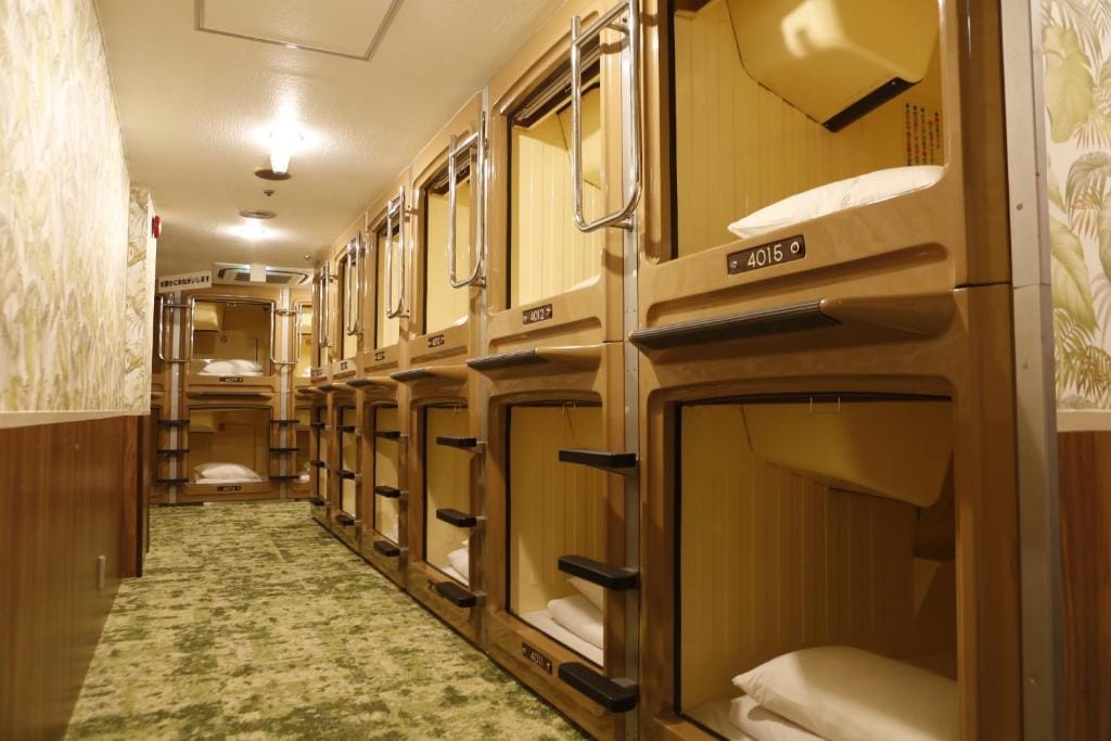 Capsule Hotel