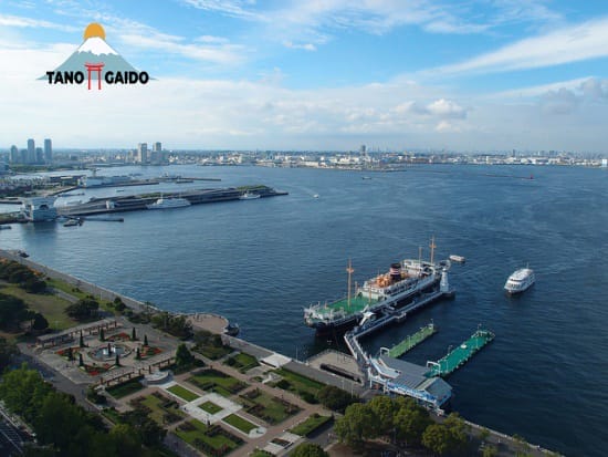 Pemadangan Taman Yamashita dan Teluk Tokyo dari Yokohama Marine Tower