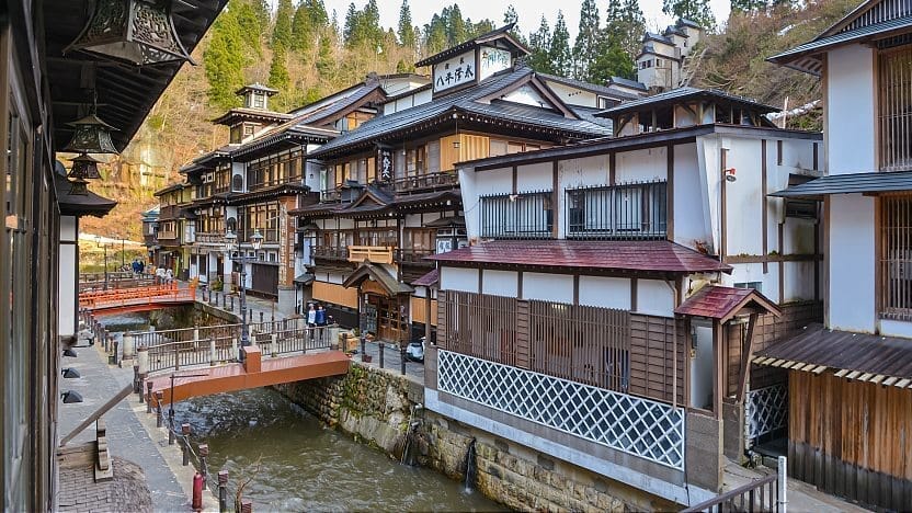 Ginzan Onsen yang Tradisional