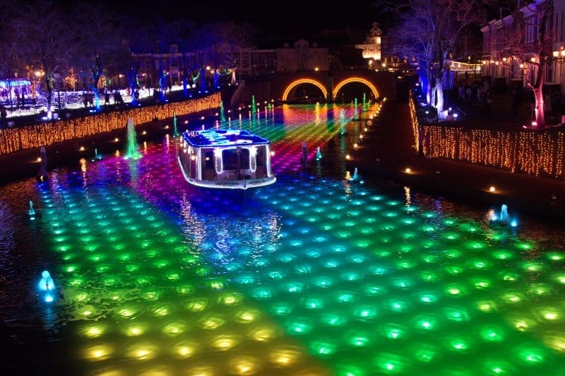 Keindahan Iluminasi Huis Ten Bosch