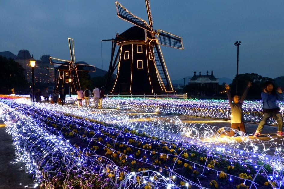 iluminasi di Taman Huis Ten Bosch