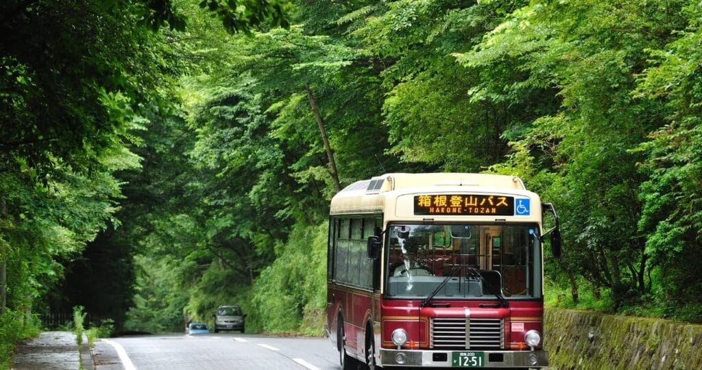 Bus Wisata Hakone