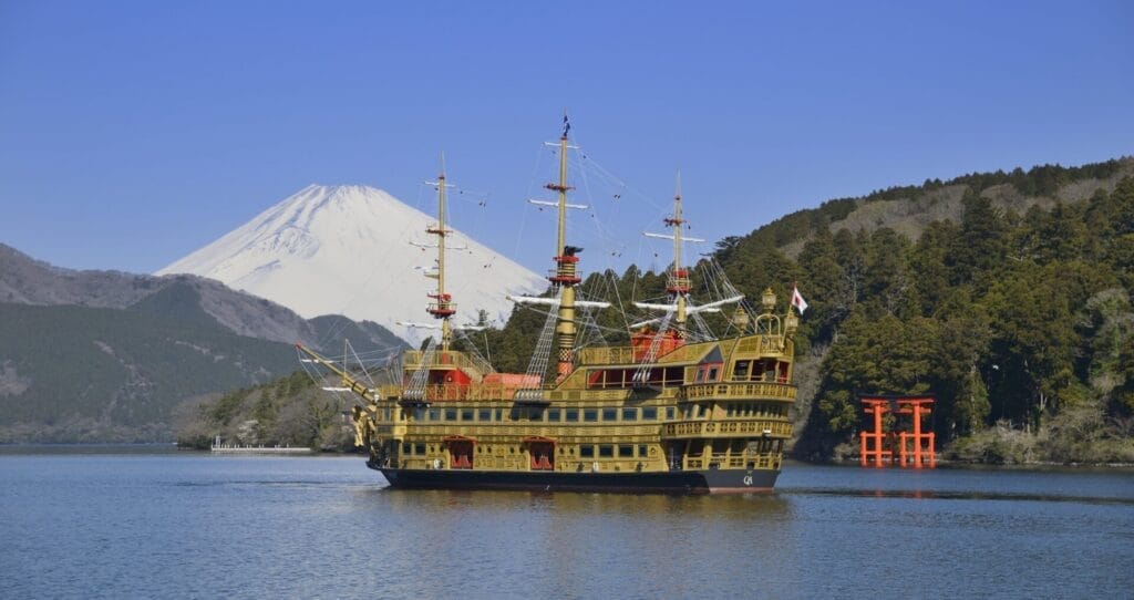 Hakone Sightseeing Cruise