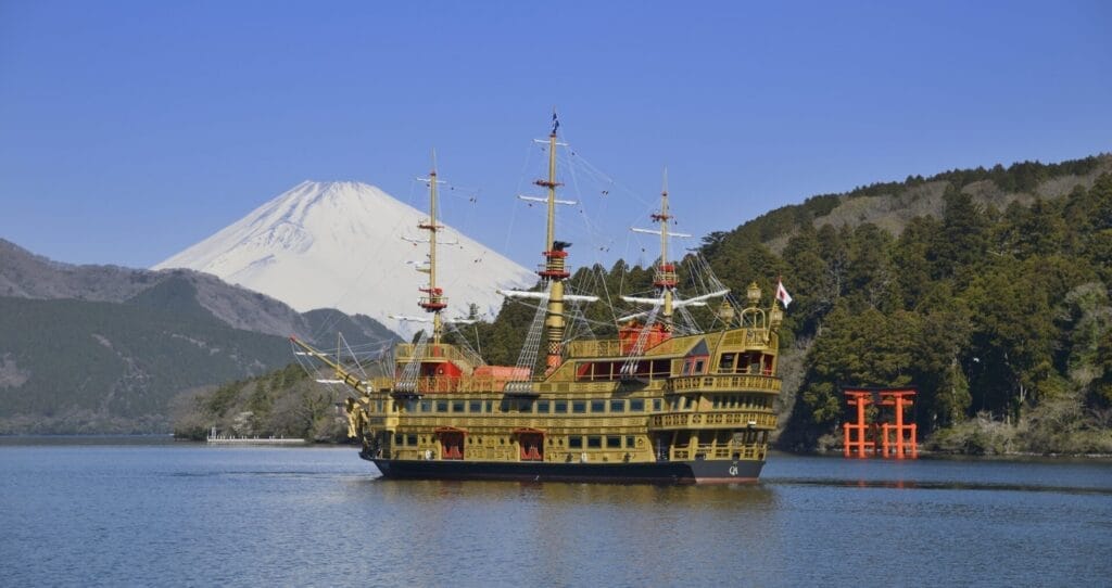 Hakone Sightseeing Cruise