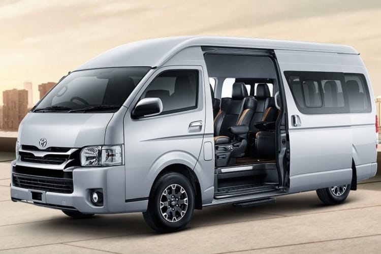 Mobil Hiace