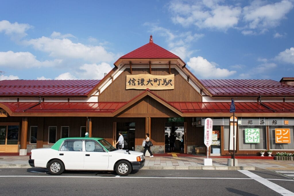 Shinano-Omachi Station