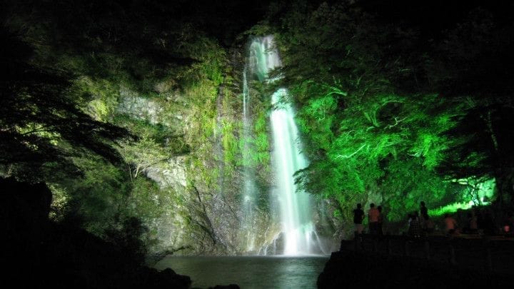 Suasana Malam di Minoo Park