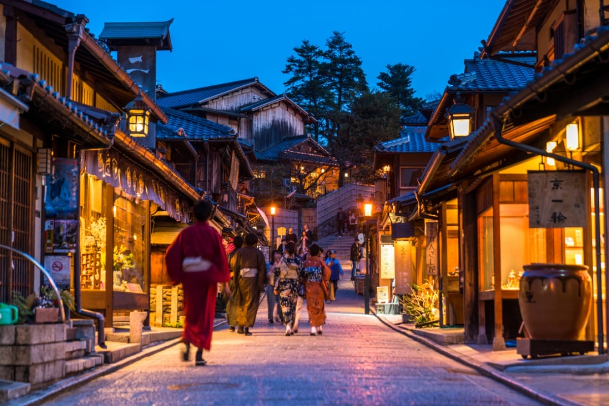 Suasana Malam di Ninen-zaka dan Sannen-zaka